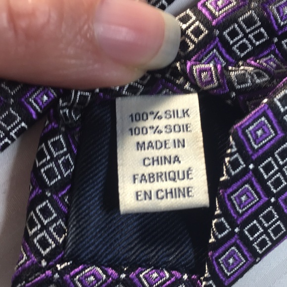Joseph Abboud- purple square with small black squares pattern tie. 100% silk - Picture 6 of 12